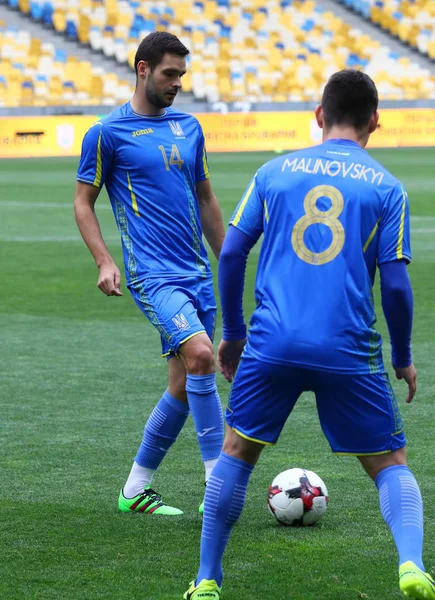 Training sessie van nationale voetbalelftal van Oekraïne in Kiev — Stockfoto