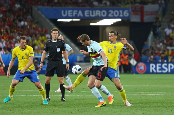 Чемпионат Европы по футболу 2016: Швеция - Бельгия — стоковое фото