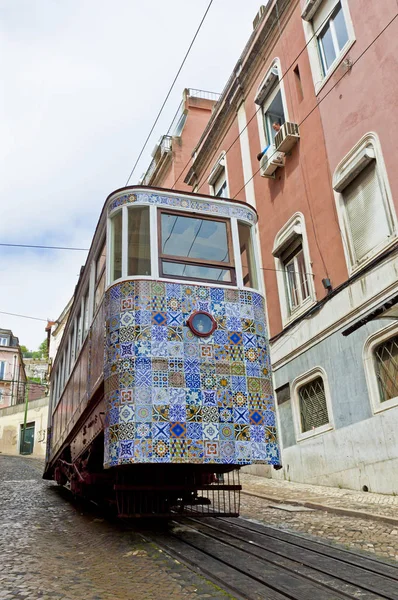 La funicolare Gloria (Ascensore da Gloria) a Lisbona, Portogallo — Foto Stock