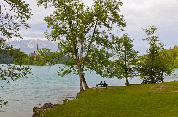 Όμορφο Ανοιξιάτικο τοπίο στη Λίμνη Μπλεντ, Μπλεντ, Σλοβενία — Φωτογραφία Αρχείου