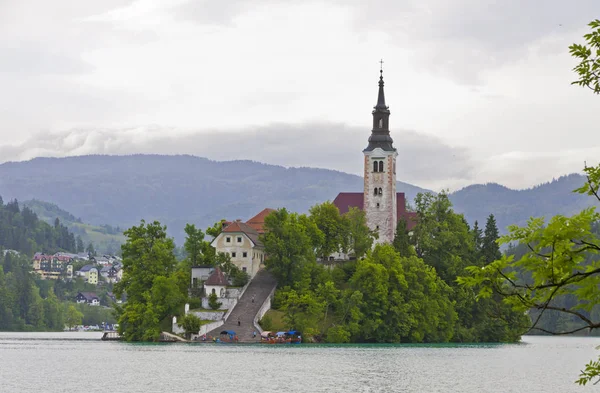 Landschap met eiland op lake Bled, Bled, Slovenië — Stockfoto