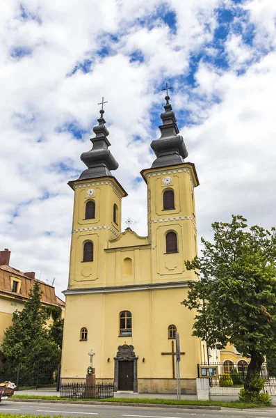 Michalovce, 슬로바키아에 신의 어머니의 출생의 교회 — 스톡 사진