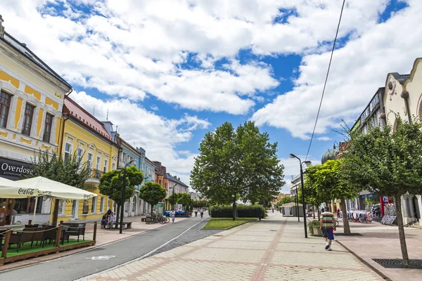 在斯洛伐克 Michalovce 市解放广场 — 图库照片