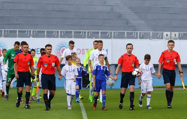 Ukraińska Premier League: Dynamo Kijów vs Czornomorec — Zdjęcie stockowe