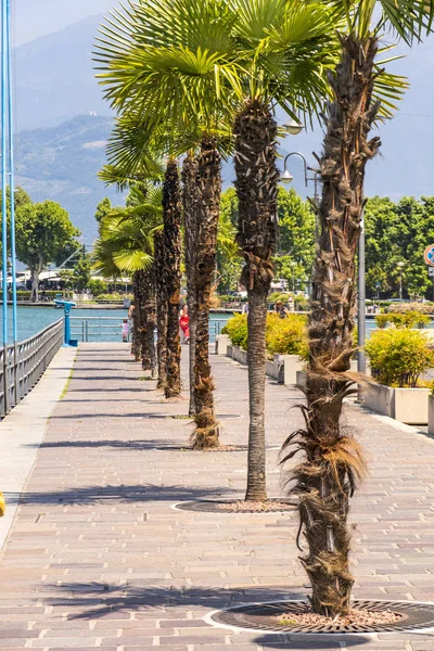 Promenade straat in Iseo city, Iseo meer, Italië — Stockfoto