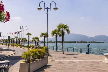 Iseo şehir, Iseo Gölü, İtalya sokakta mesire