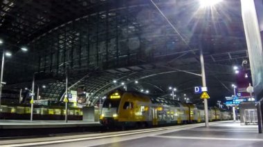 Berlin Hbf - merkez demiryolu İstasyonu, Berlin, Almanya