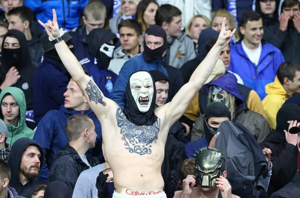 Liga Premier Ucraniana: Dynamo Kiev vs Shakhtar Donetsk —  Fotos de Stock