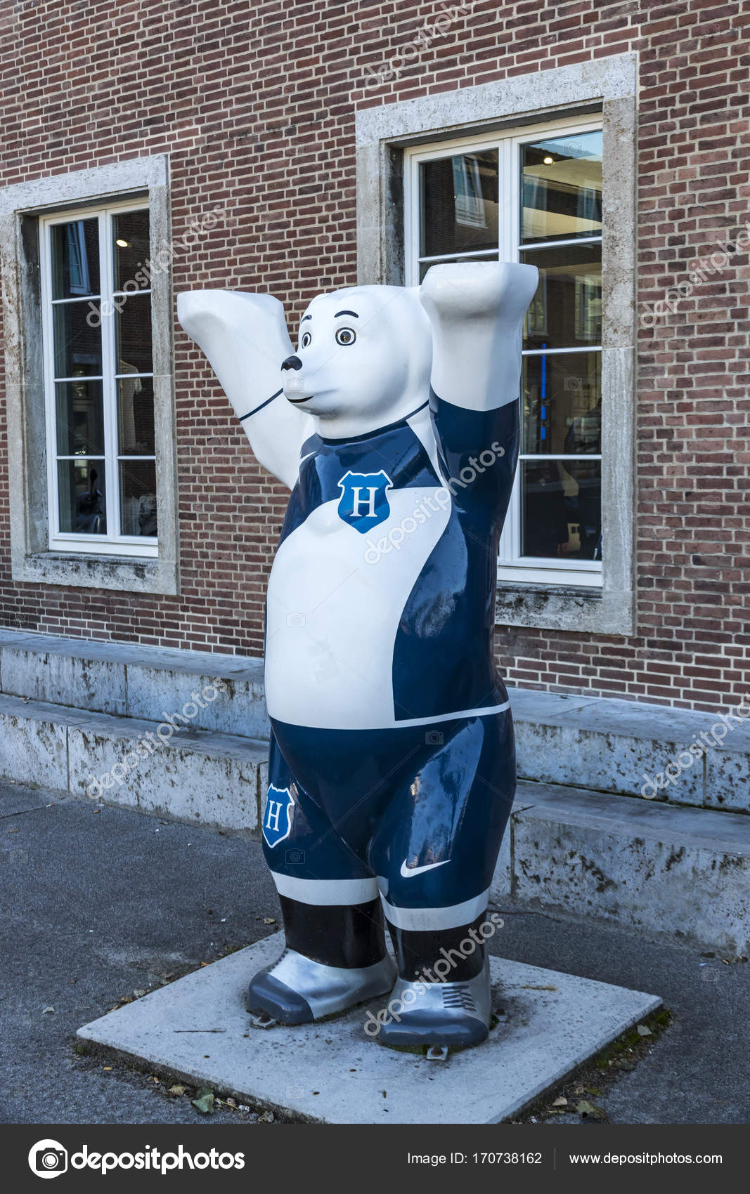 Hertha Bear One Of United Buddy Bears Sculptures Stock Editorial Photo C Katatonia Hertha Bear One Of United Buddy Bears Sculptures Stock Editorial Photo C Katatonia