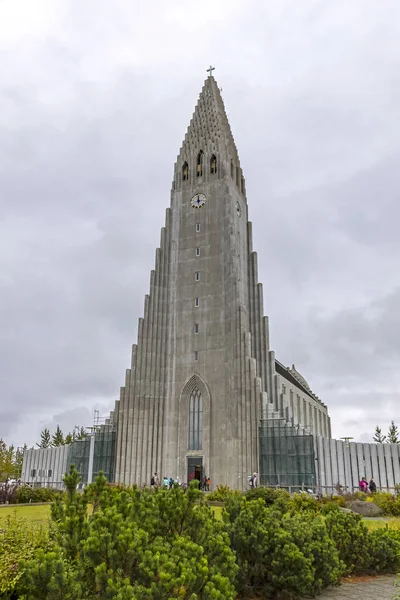 Hallgrimskirkja Cathedral en Reykjavik, Islandia —  Fotos de Stock