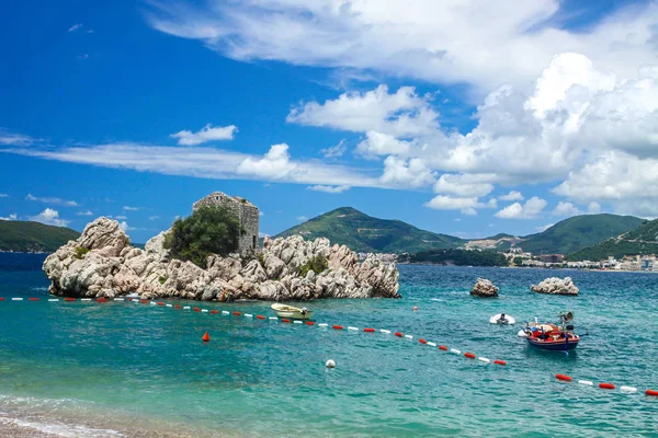 Adriatiska seacoast, Przno beach, Milocer, Montenegro — Stockfoto