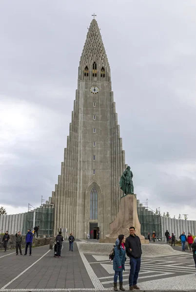 Hallgrimskirkja Cathedral en Reykjavík, Islandia —  Fotos de Stock