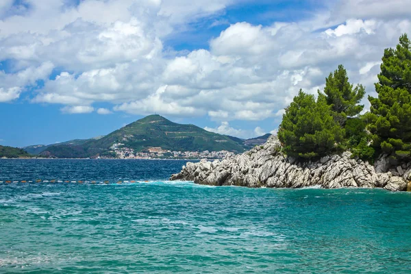 Plage de Milocer (place Milocer), Sveti Stefan, Monténégro — Photo