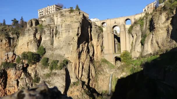 Ponte Puente Nuevo em Ronda, Andaluzia, Espanha — Vídeo de Stock