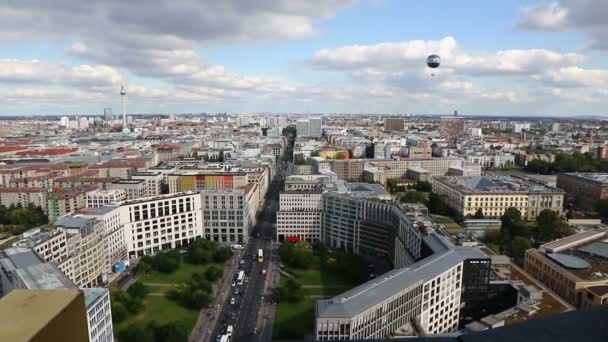 ドイツ ベルリン市のパノラマ空撮 ダウンタウンの高層ビルからベルリンのポツダム広場のスカイライン ビュー — ストック動画