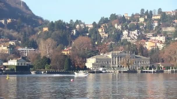 Seaplane aircraft takes off from water aerodrome of Como — Stock Video