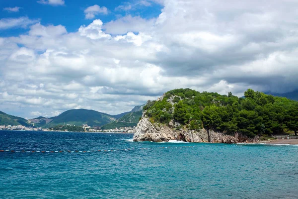 Plage de Milocer (place Milocer), Sveti Stefan, Monténégro — Photo