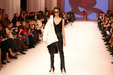 Ukrayna moda hafta Fw18-19: toplama Katerina Kvit tarafından