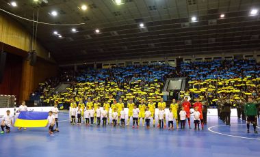 Futsal dostu maç Ukrayna v İspanya