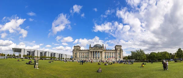 Panoráma a Platz der Republik-Berlin, Németország. Reichstag, Bran — Stock Fotó