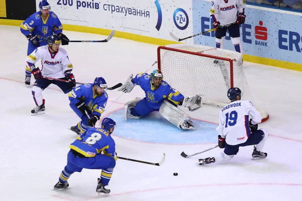 Хокей 2017 року світовий Чемпіонат Div 1a, Київ, Україна — стокове фото