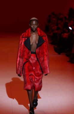 Ukrayna moda hafta Fw18-19: toplama Gasanova tarafından