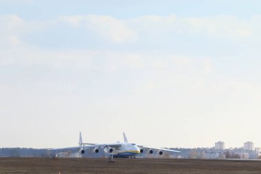 Antonov An-225 MRIYA uçak havaalanında Kyiv, Kiev, Ukrayna