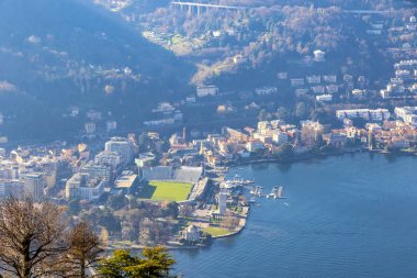 Havadan görünümü şehir Como Lake Como, İtalya