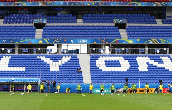 UEFA EURO 2016: Entrenamiento previo al partido de Ucrania en Lyon — Foto de Stock