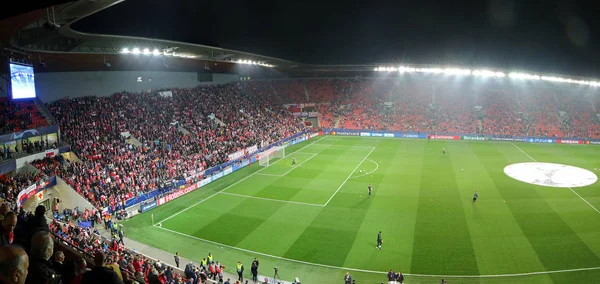 Panoramisch uitzicht op Eden Arena in Praag, Tsjechië — Stockfoto