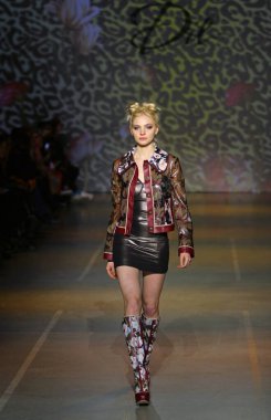 Ukrayna Moda Haftası Fw19-20: Koleksiyon: Iryna Dil