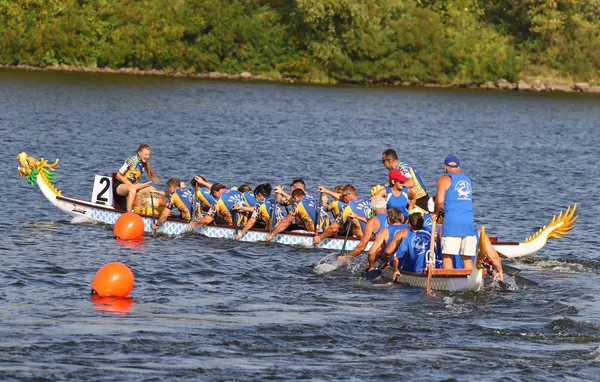 2019 icf Drachenboot Club Crew Weltmeisterschaften in Kyiv, ukra — Stockfoto