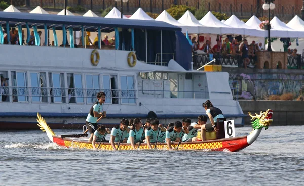 2019 ICF Dragon Boat Club Campeonato Mundial de Tripulación en Kiev, Ucrania —  Fotos de Stock