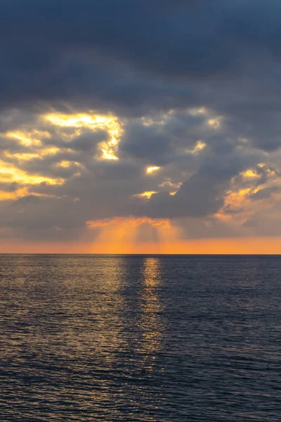Sunset over Tyrrhenian Sea in Milazzo, Sicily, Italy — Stock Photo, Image
