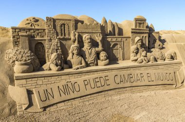 Las Palmas de Gran Canaria, İspanya sahilindeki kum heykelleri