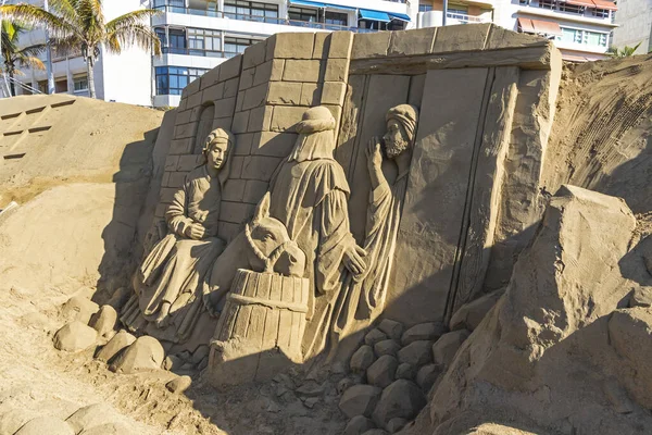 Sand sculptures on beach in Las Palmas de Gran Canaria, Spain — Stock Photo, Image
