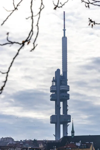 Torre de Televisión Zizkov en Praga, República Checa — Foto de Stock