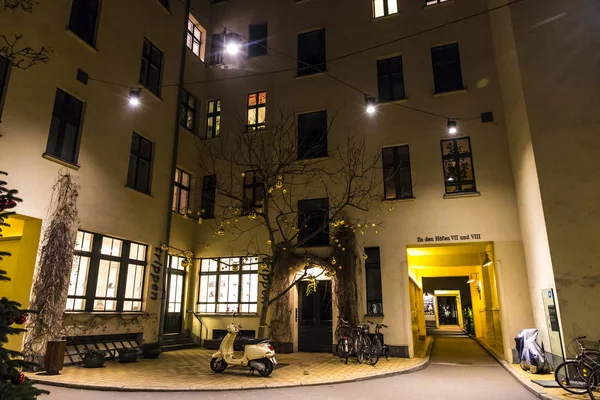 Hofkomplex hackesche hofe in berlin, deutschland — Stockfoto