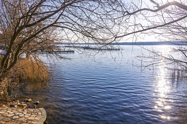 Vista de inverno do lago Wannsee em Berlim, Alemanha — Fotografia de Stock