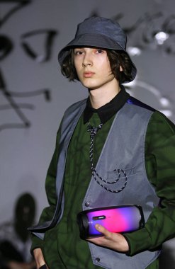 Ukrayna Moda Haftası Fw20-21: koleksiyon: Roussin