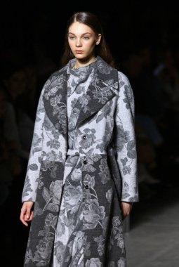 Ukrayna Moda Haftası Fw20-21: koleksiyon: Vorozhbyt & Zemskova