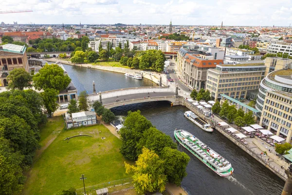 Aerial view of Spree River in Berlin city, Germany — Stock Photo, Image