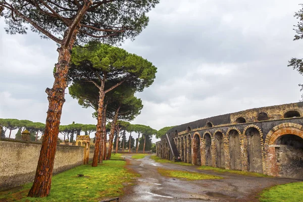 Amfiteatern i antika romerska staden Pompei, Italien — Stockfoto