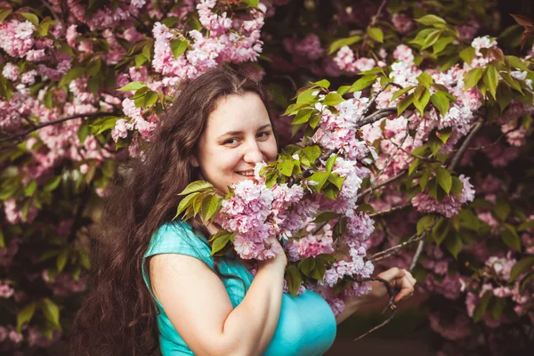 Obvyklé šťastná žena — Stock fotografie