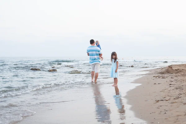 Walking on the empty beach — Stock Photo, Image