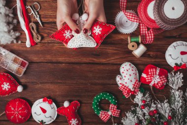 Noel süslemeleri hissettim