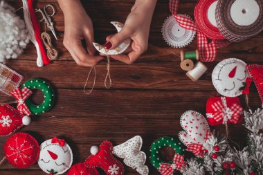 Noel süslemeleri hissettim