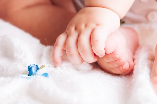 Mãos e pés de bebê — Fotografia de Stock