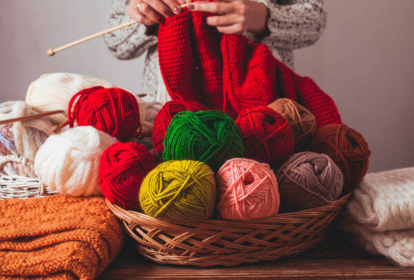 Свитер женского пола
