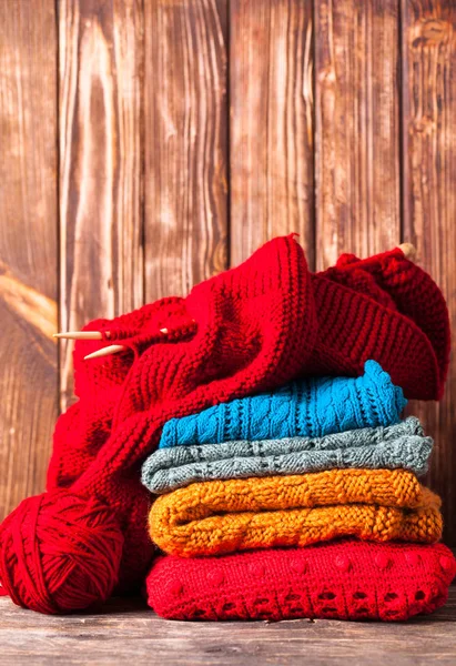 Barevné pletené oblečení — Stock fotografie